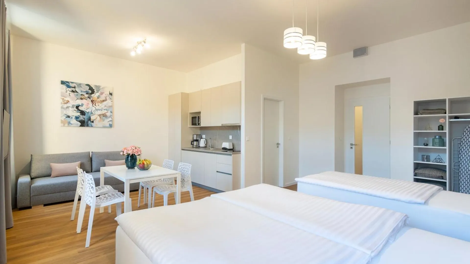 Aparthotel Hidden Art Boutique Residence By Dwellfort Prague