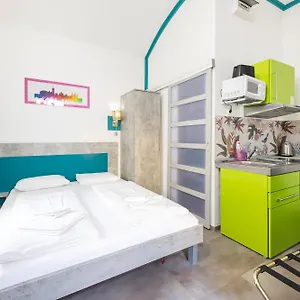 Amber Gardenview Aparthotel