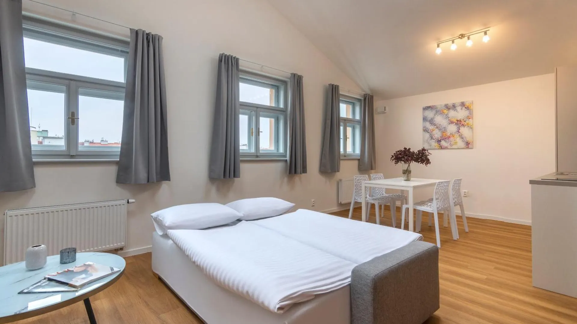 Hidden Art Boutique Residence By Dwellfort Prague Aparthotel