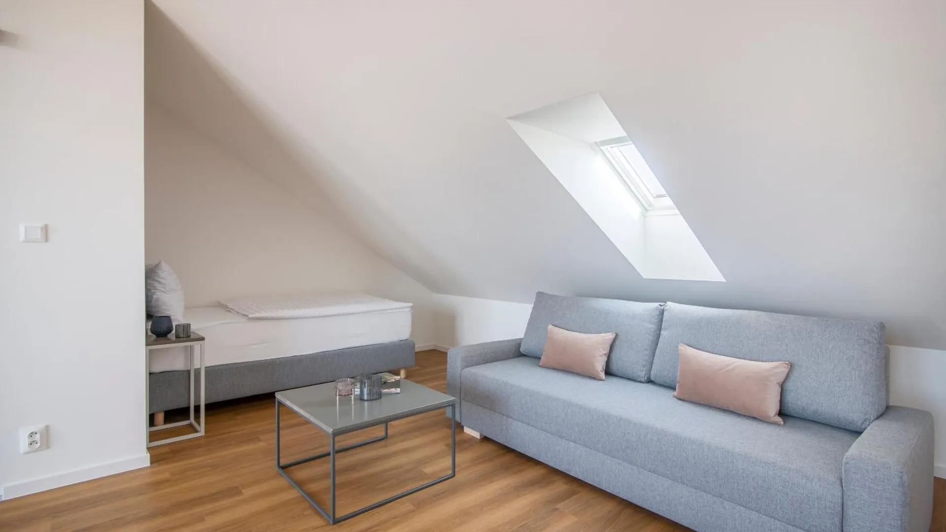 Apartahotel Hidden Art Boutique Residence By Dwellfort Praga
