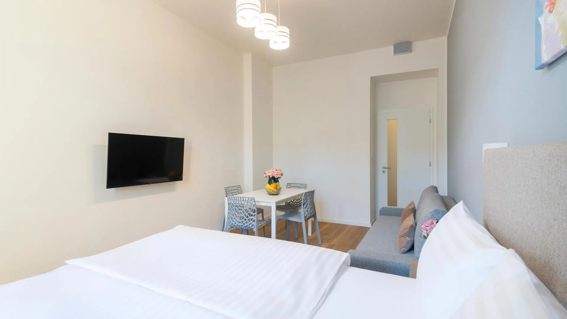Hidden Art Boutique Residence By Dwellfort Prague Aparthotel